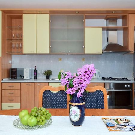 Apartments Pitesa Trogir Exterior photo
