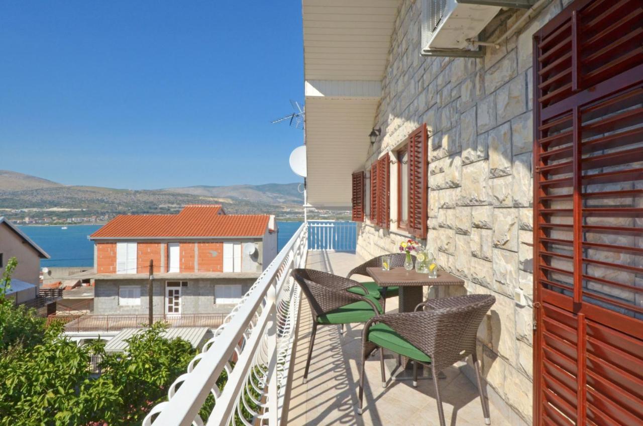Apartments Pitesa Trogir Exterior photo
