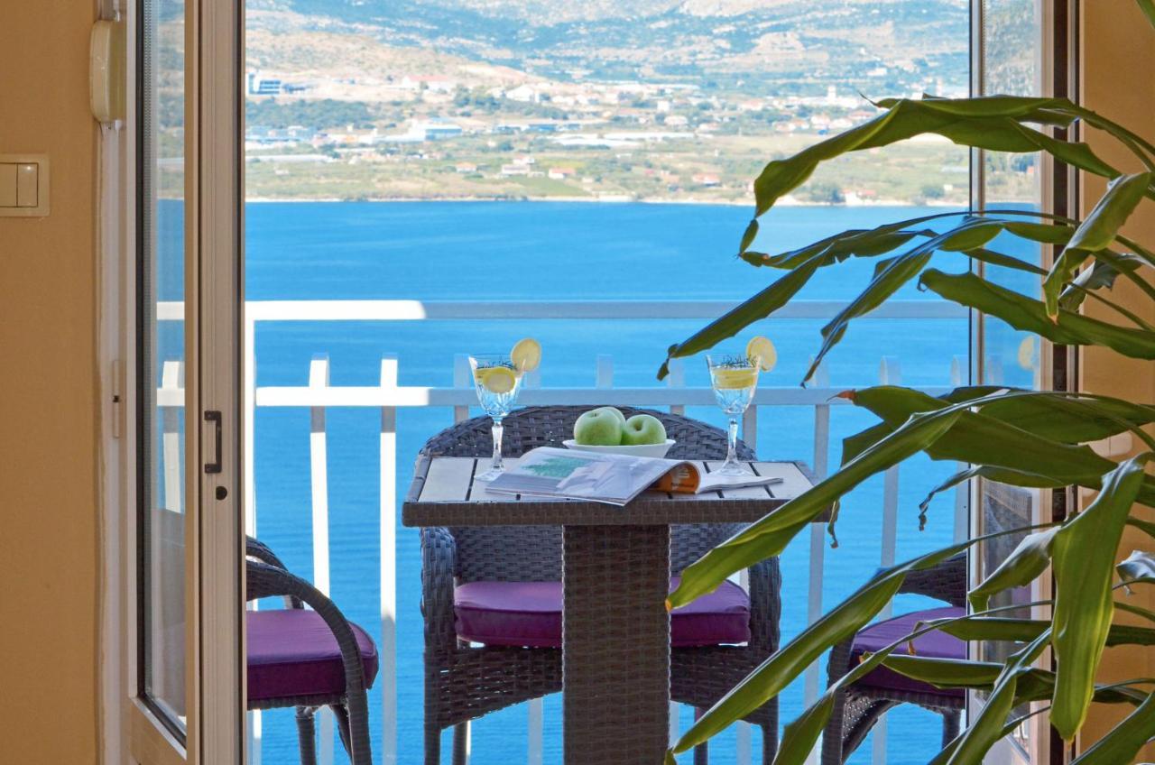 Apartments Pitesa Trogir Exterior photo