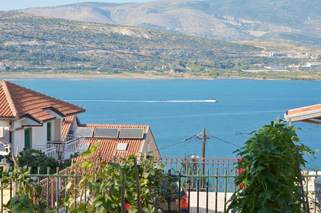 Apartments Pitesa Trogir Exterior photo