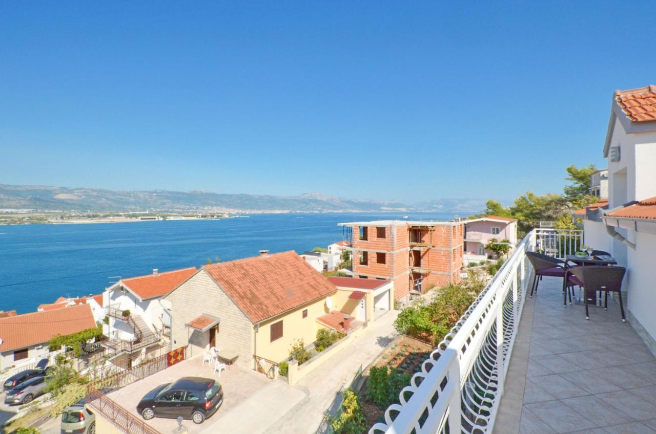Apartments Pitesa Trogir Exterior photo
