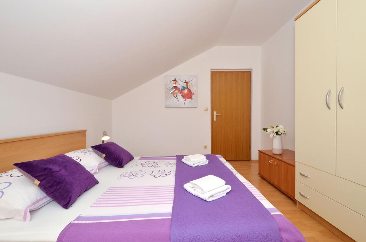 Apartments Pitesa Trogir Exterior photo