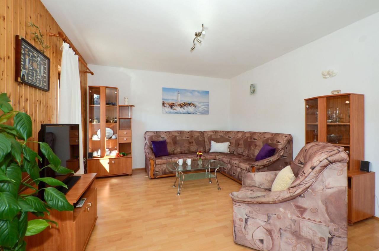 Apartments Pitesa Trogir Exterior photo