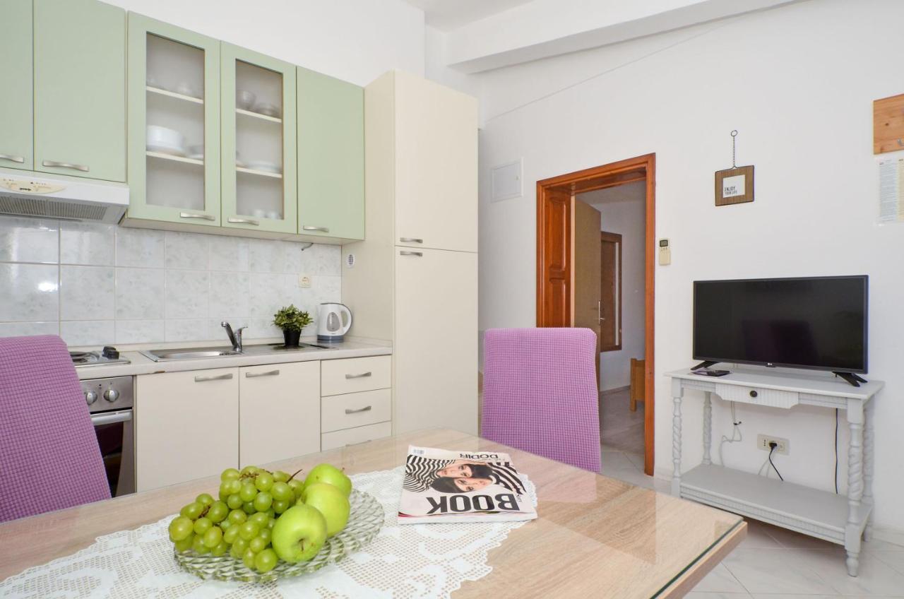 Apartments Pitesa Trogir Exterior photo