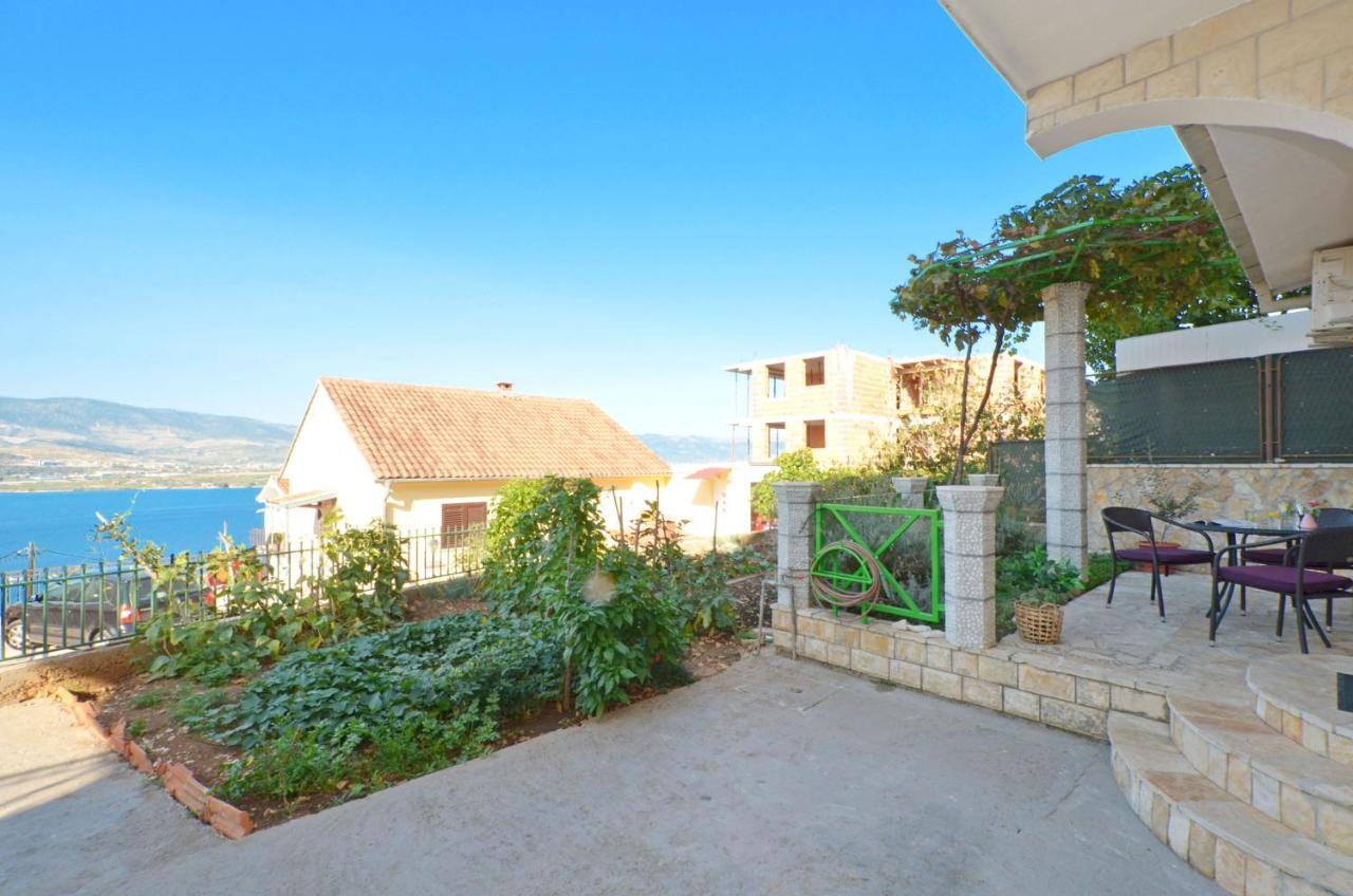 Apartments Pitesa Trogir Exterior photo