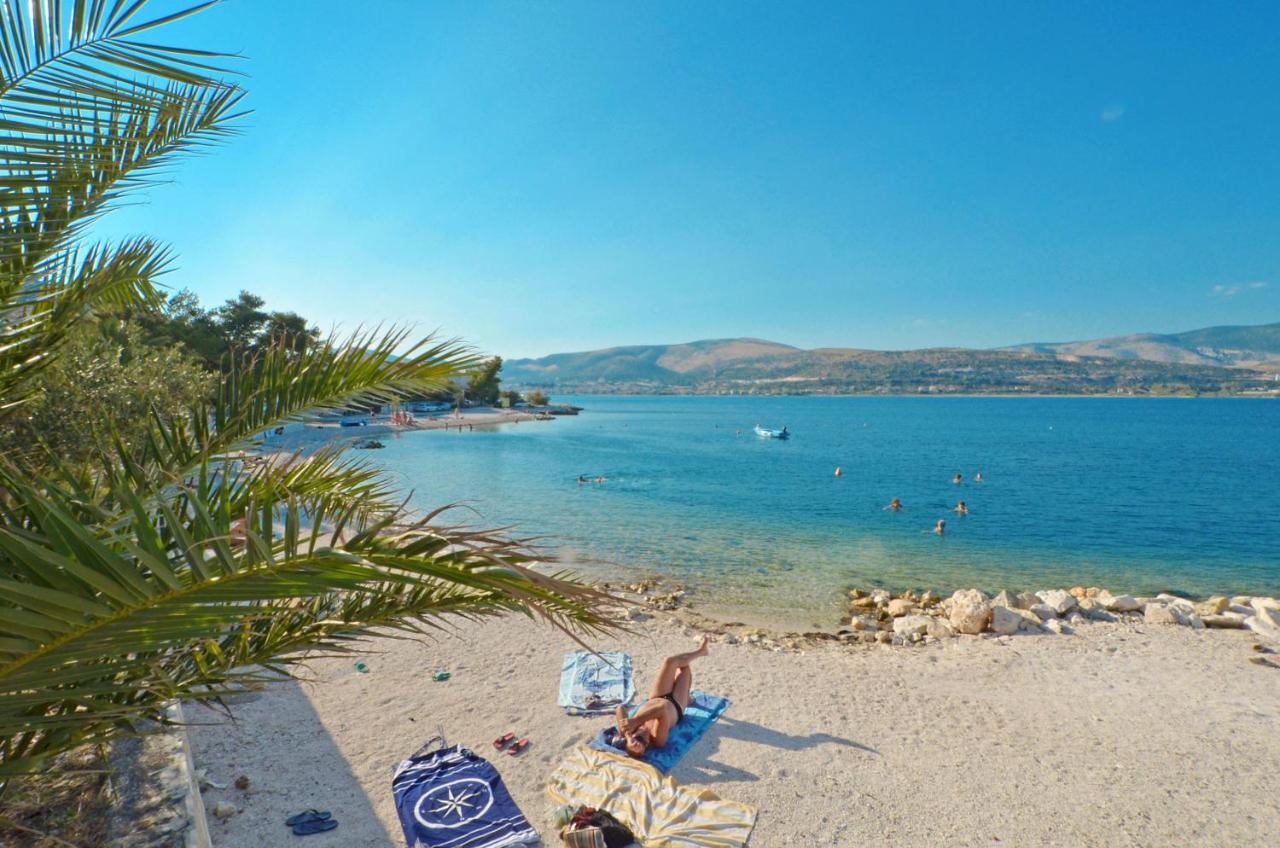 Apartments Pitesa Trogir Exterior photo